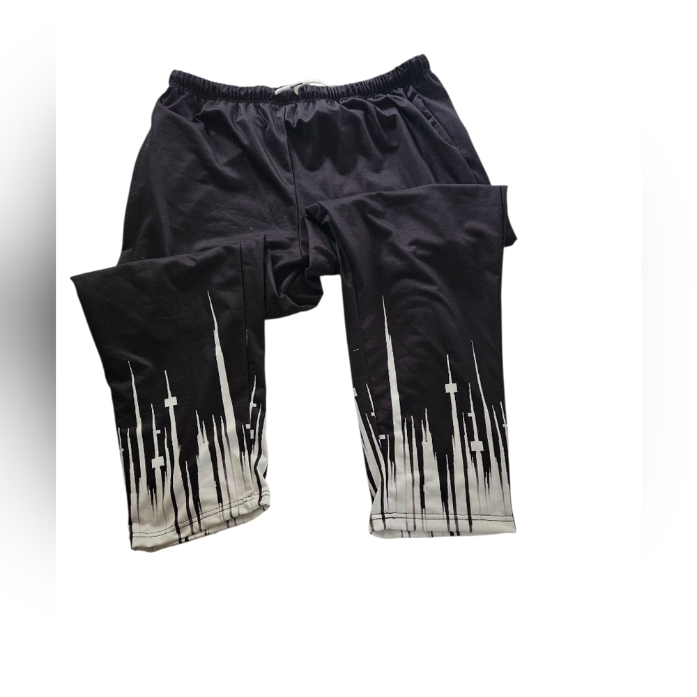 Source Unknown Black And White Gradient Track Pan… - image 4